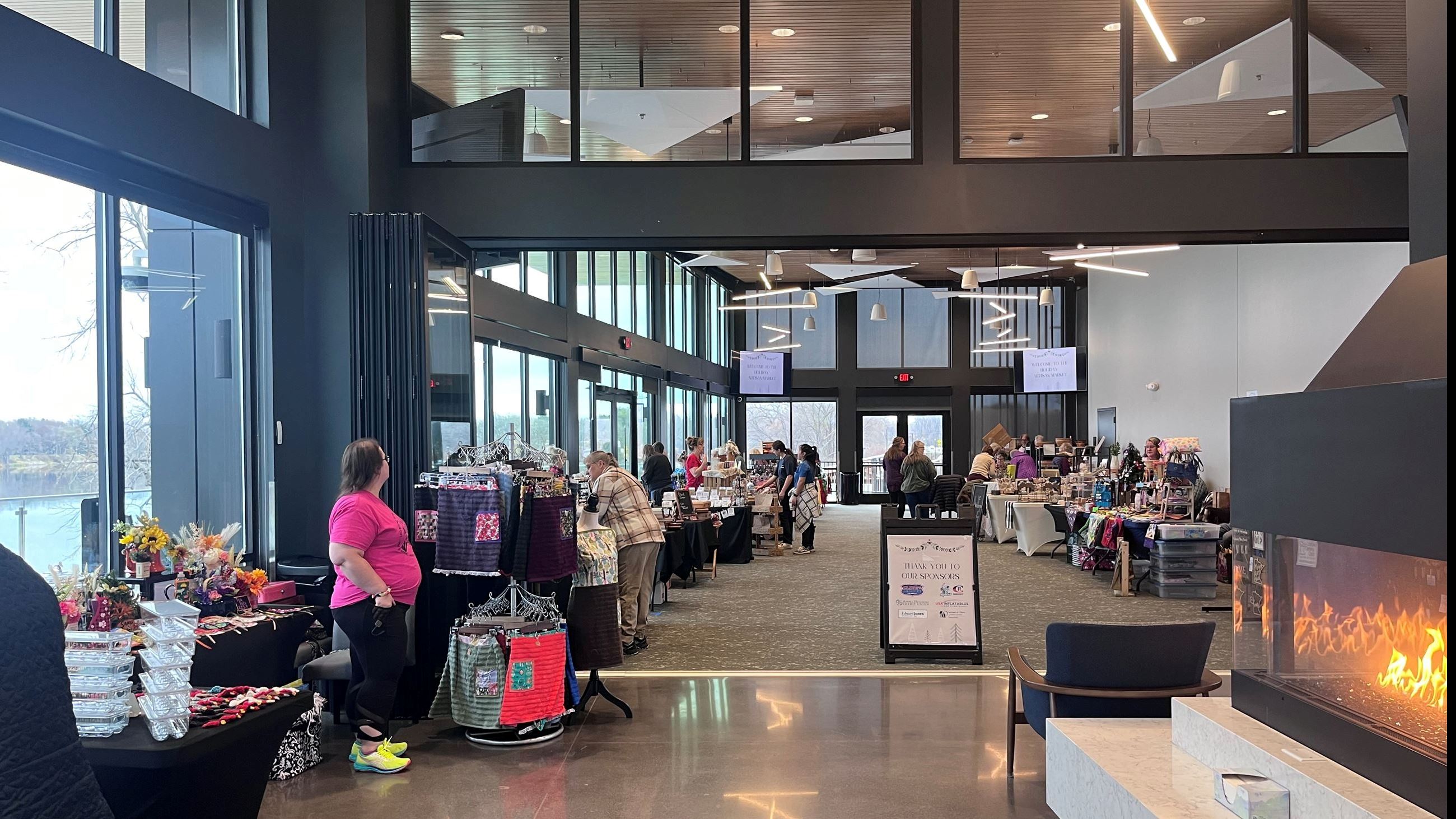 Holiday Market at Mississippi Crossings